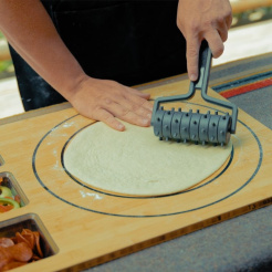 Solo Stove Pizza tésztaszúró henger