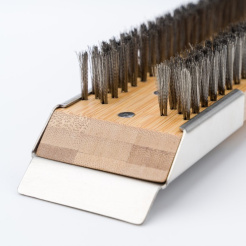 Fa kefe a Solo Stove pizzasütőhöz