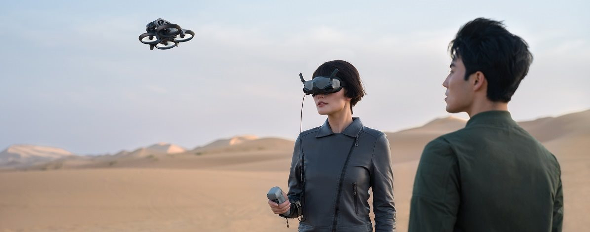 A DJI Avata Fly Smart Combo drónnal zökkenőmentes felvételeket készíthetsz.