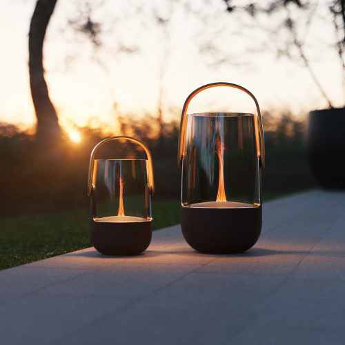 A fény és az illatok varázslatos játéka a teraszon