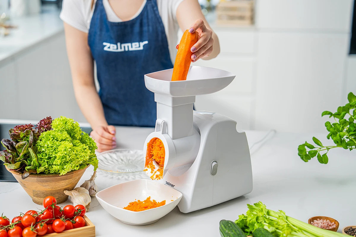 A szállításhoz tartozik egy reszelő