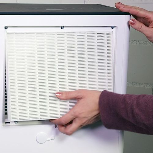 Az opcionális HEPA-szűrővel légtisztítóvá is átalakítható.