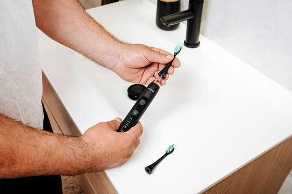 Cserélhető fejek kattintós illesztési rendszerrel