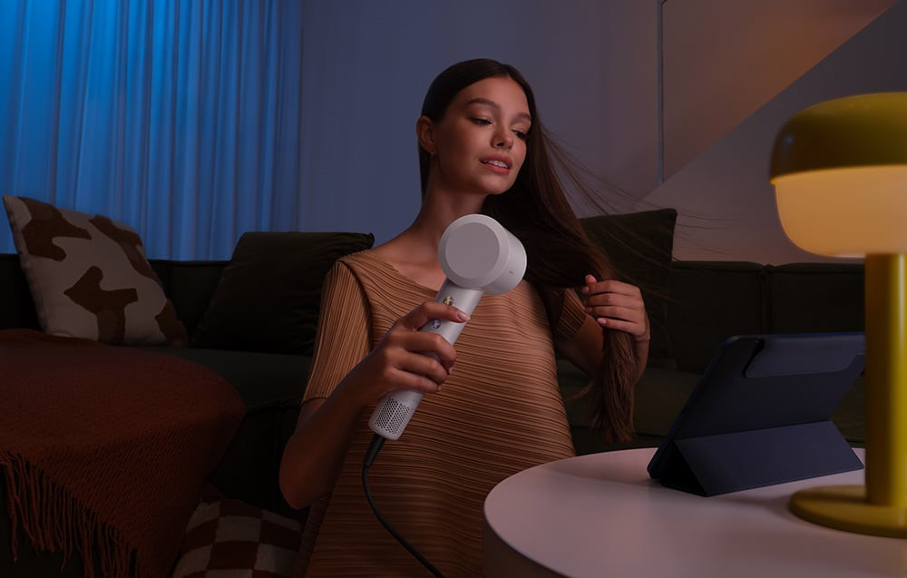 A negatív ionok technológiája az egészséges és sima hajért